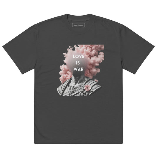 Love is War - Oversized faded t-shirt